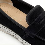 Rivieras Classic Leather Loafer – Black Slip-On Shoe for Men & Women